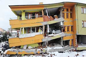 Building in city damaged by earthquake